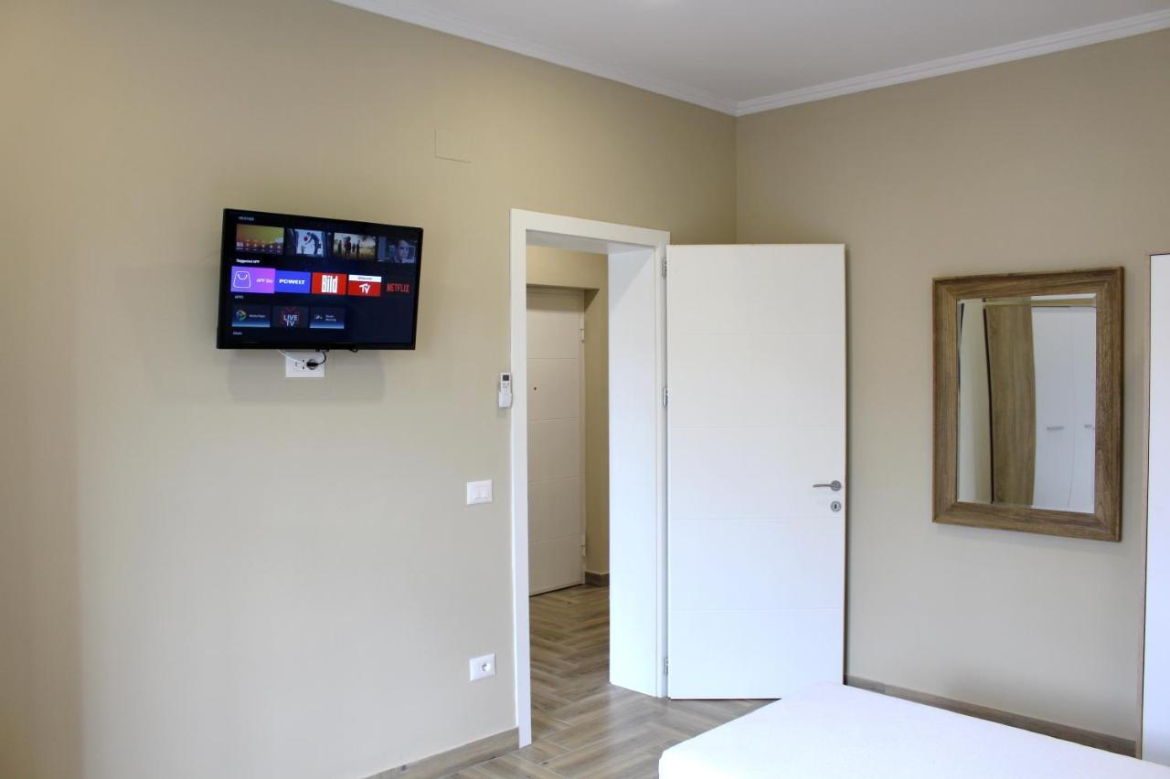 Apartament 2V1 - Myslym Shyri Tirana Zewnętrze zdjęcie