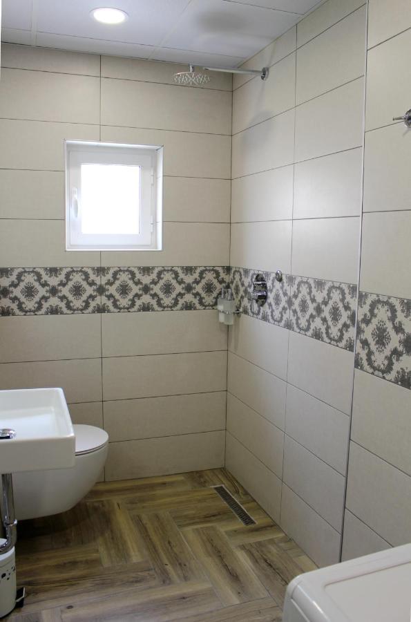 Apartament 2V1 - Myslym Shyri Tirana Zewnętrze zdjęcie