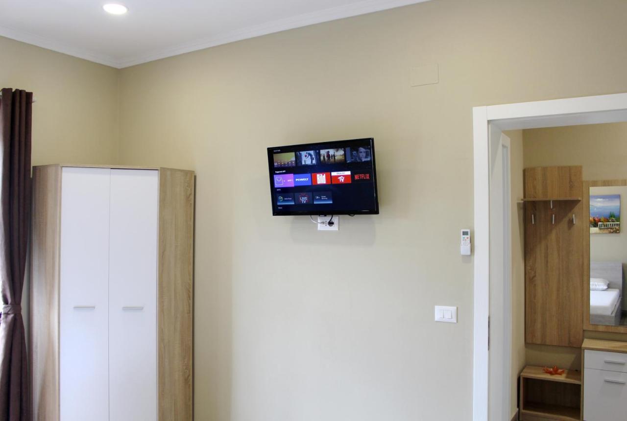 Apartament 2V1 - Myslym Shyri Tirana Zewnętrze zdjęcie