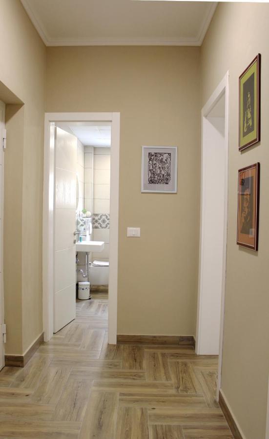 Apartament 2V1 - Myslym Shyri Tirana Zewnętrze zdjęcie